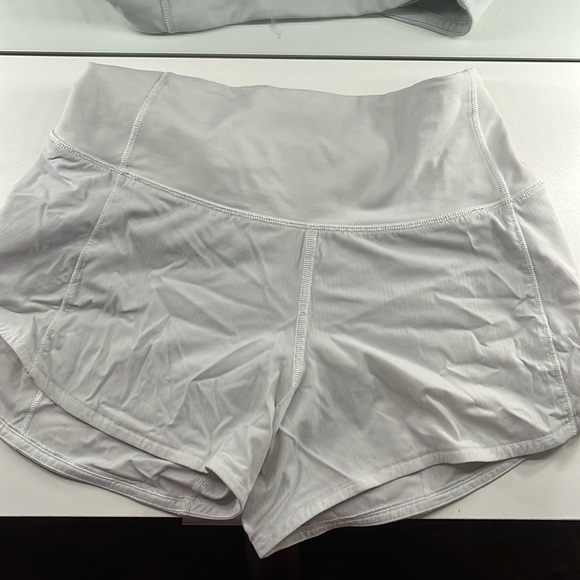 lululemon Sped Up shorts - Picture 2 of 3